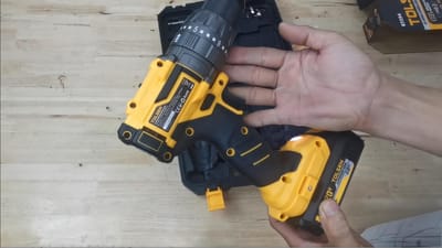 TOLSEN 87254 20V Li-ion Brushless Cordless impact Drill 13mm With 14pcs accessories & including 2 battery and Charger; Model 87254_img_2